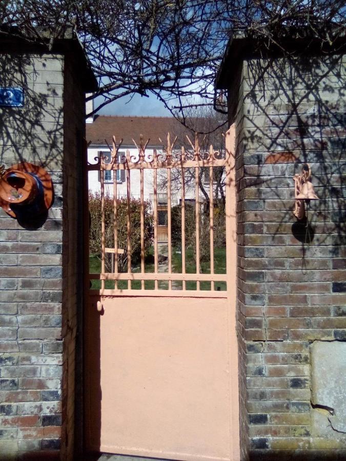 Arthonnay La Grille Fleurie, Chambres D'Hote Chez L'Habitant מראה חיצוני תמונה