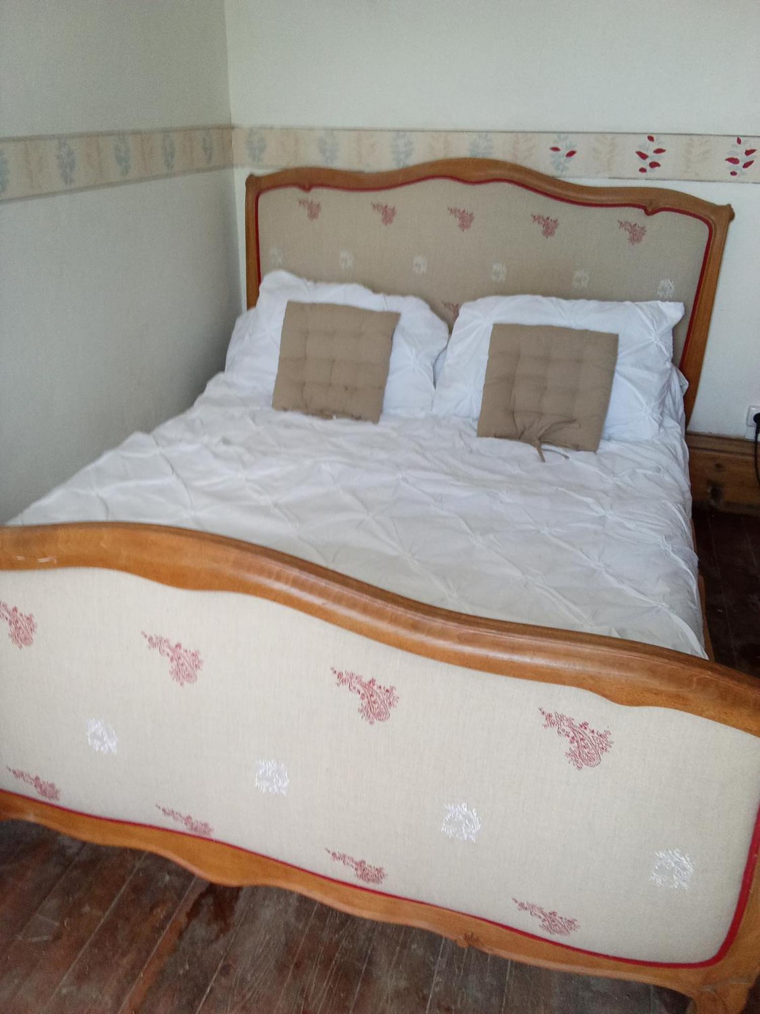 Arthonnay La Grille Fleurie, Chambres D'Hote Chez L'Habitant מראה חיצוני תמונה