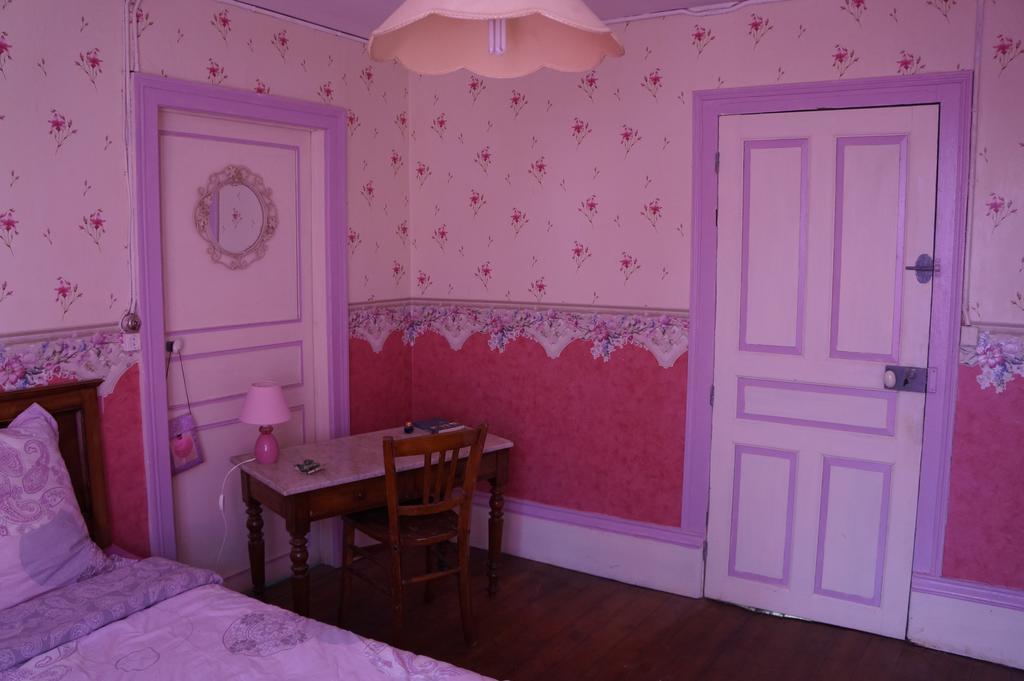 Arthonnay La Grille Fleurie, Chambres D'Hote Chez L'Habitant מראה חיצוני תמונה